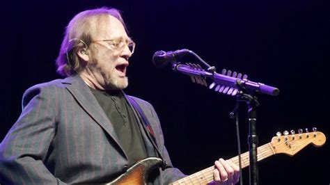 where does stephen stills live today